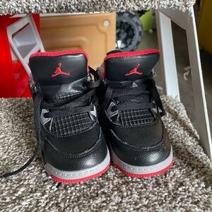 Toddler retro Jordan sneakers size 8c
